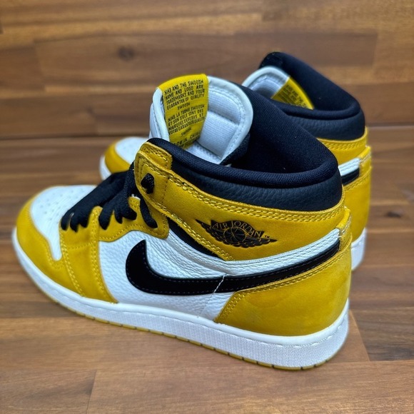 Nike Air Jordan 1 Retro OG GS Size 5Y Yellow Ochre Black Sail FD1437 701 - Picture 6 of 13